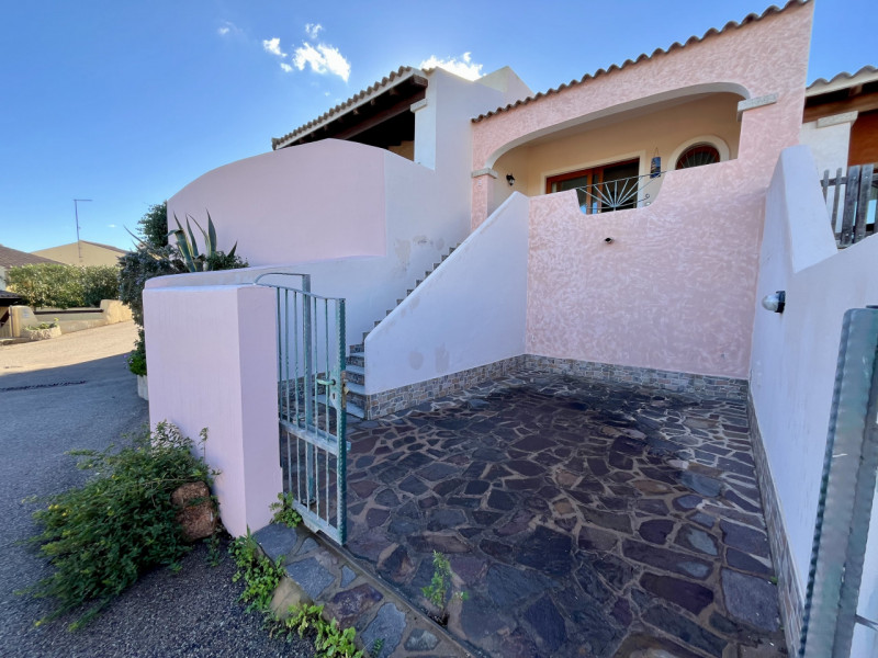 Immagine 29 di Villetta a schiera in vendita  a Loiri Porto San Paolo