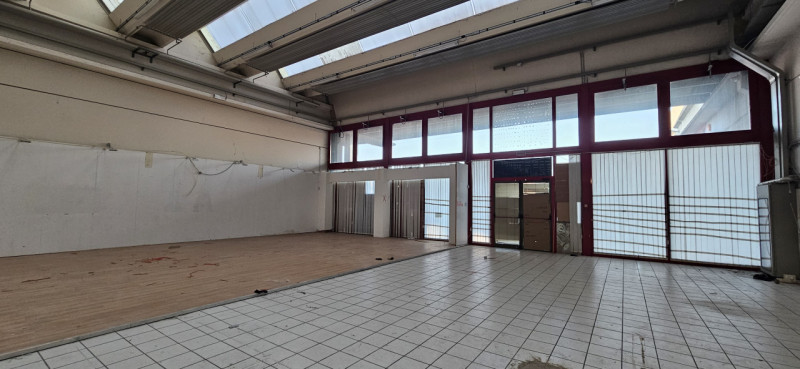 Immagine 1 di Capannone industriale in vendita  in Corso Stati Uniti a Padova