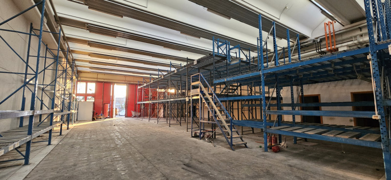 Immagine 3 di Capannone industriale in vendita  in Corso Stati Uniti a Padova