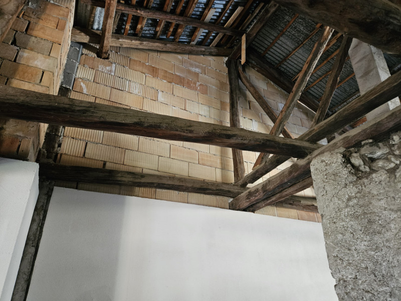 Immagine 13 di Rustico / casale in vendita  in Via di Solasna, n.36 a Caldes