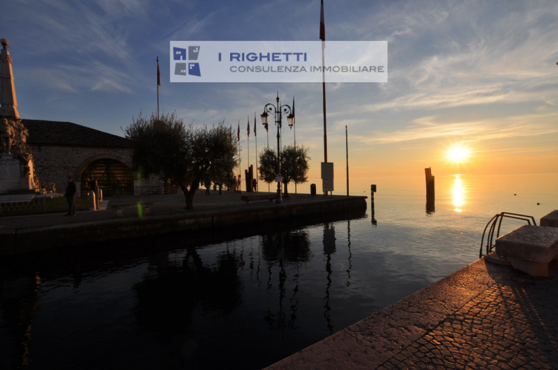 Immagine 31 di Appartamento in vendita  in Vicolo Casara a Lazise