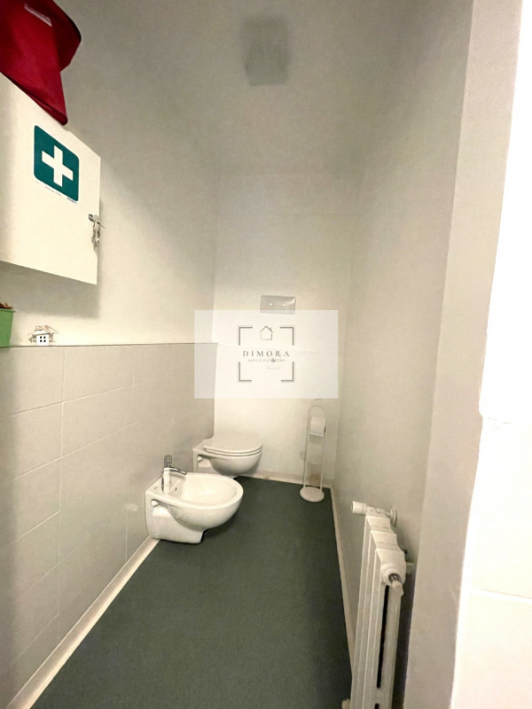 Immagine 6 di Ufficio in vendita  a Padova