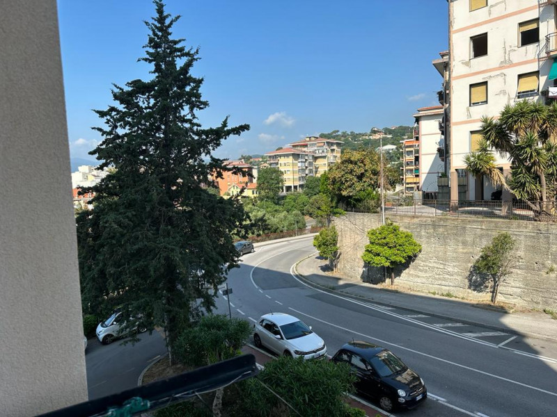 Immagine 5 di Appartamento in vendita  in Via Lanzone a Savona