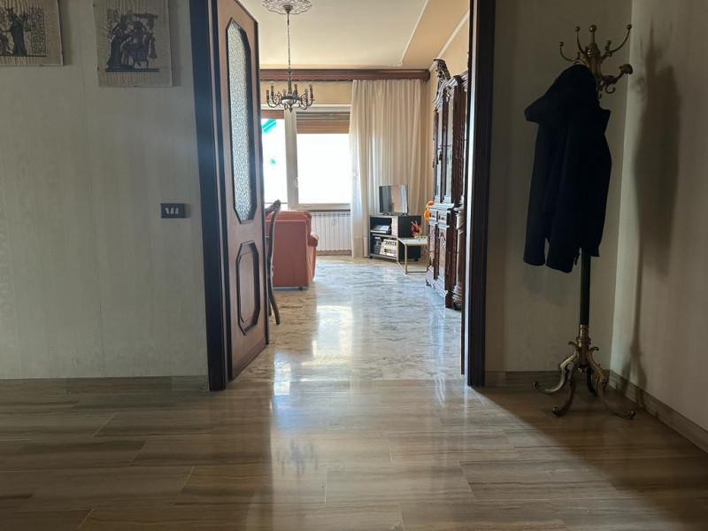 Immagine 10 di Appartamento in vendita  in Via Lanzone a Savona