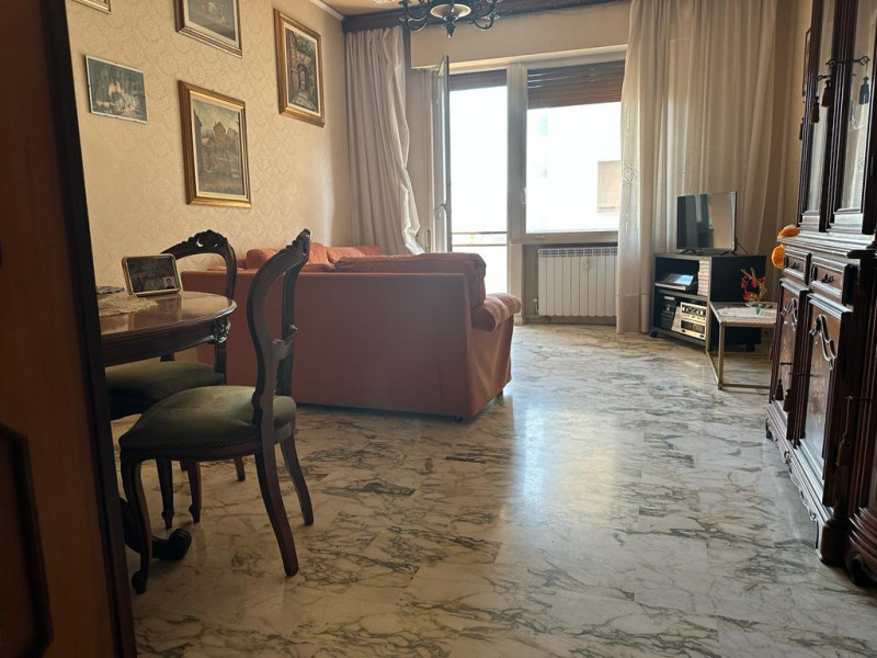 Immagine 19 di Appartamento in vendita  in Via Lanzone a Savona