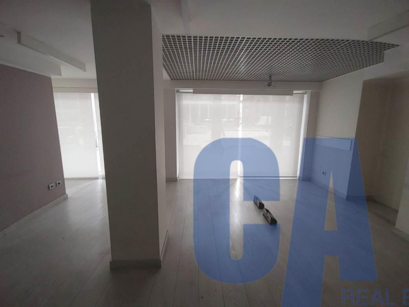 Immagine 19 di Negozio in vendita  in PIAZZA DUCA D'AOSTA a Milano