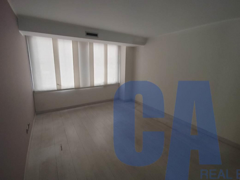 Immagine 20 di Negozio in vendita  in PIAZZA DUCA D'AOSTA a Milano