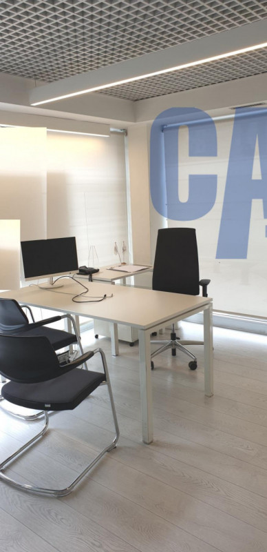 Immagine 21 di Negozio in vendita  in PIAZZA DUCA D'AOSTA a Milano