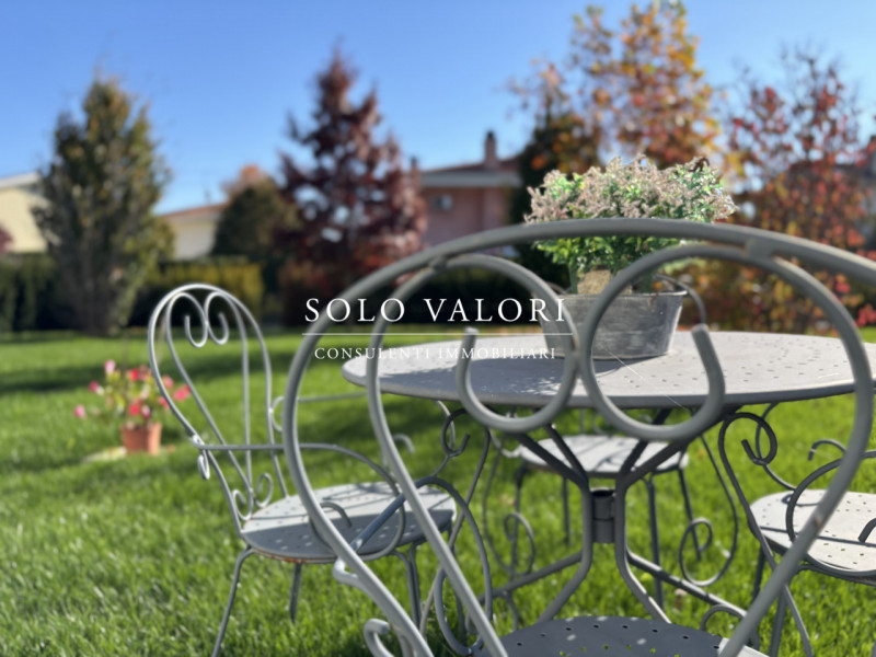 Immagine 11 di Villa in vendita  a Castelfranco Veneto