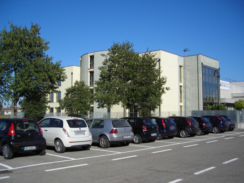 Immagine 7 di Laboratorio in vendita  in Via Misurina a Mestrino