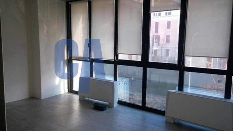 Immagine 7 di Ufficio in affitto  in VIA SILE a Milano