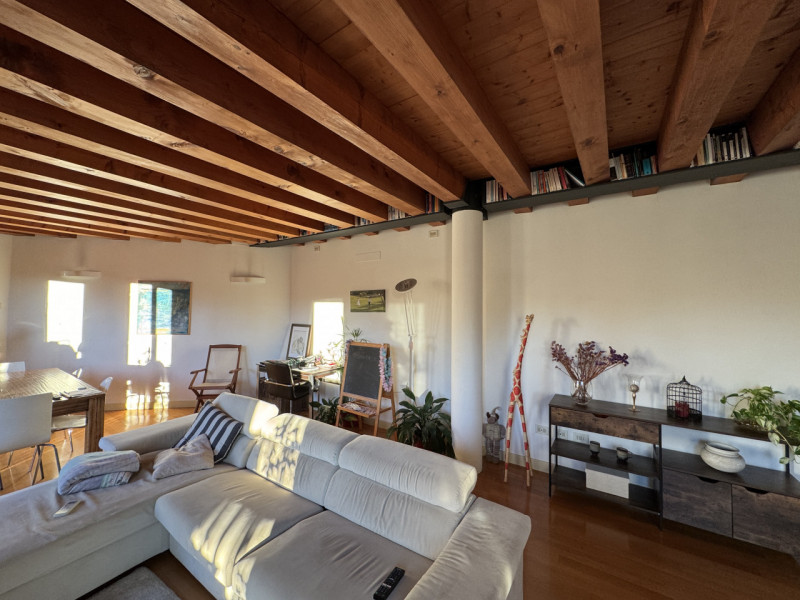 Immagine 6 di Appartamento in vendita  in via verci 2 a Bassano Del Grappa