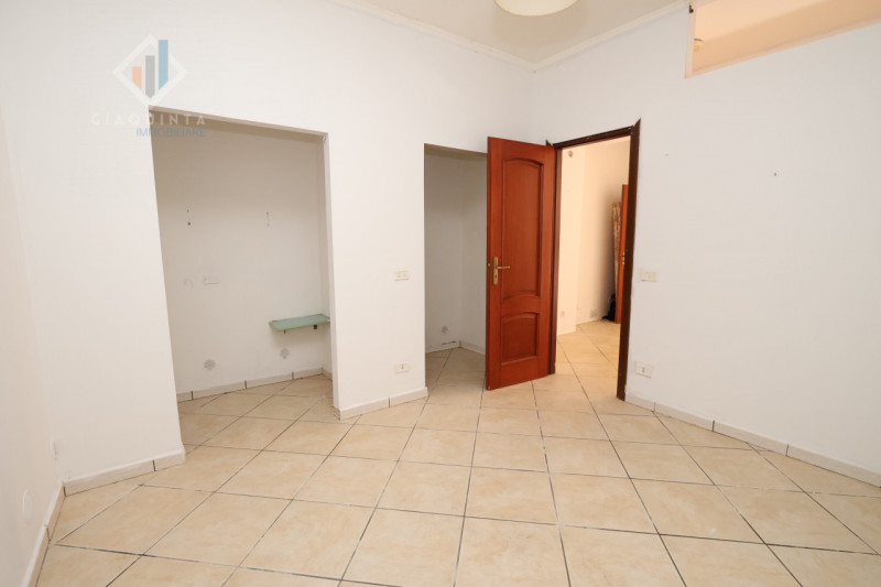 Immagine 10 di Appartamento in vendita  in Via Alessandro Manzoni n.05 a Palagonia