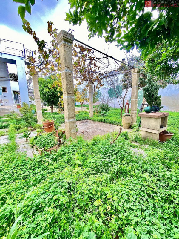 Immagine 2 di Casa indipendente in vendita  in Via Perugia a Lecce