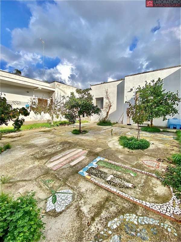 Immagine 7 di Casa indipendente in vendita  in Via Perugia a Lecce