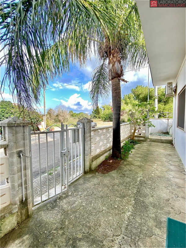 Immagine 13 di Casa indipendente in vendita  in Via Perugia a Lecce