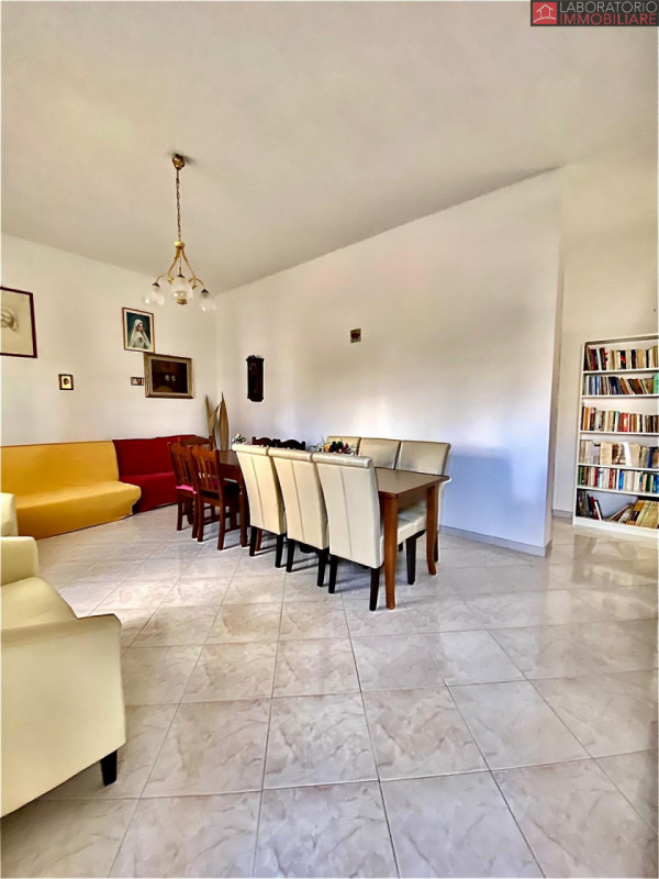 Immagine 14 di Casa indipendente in vendita  in Via Perugia a Lecce