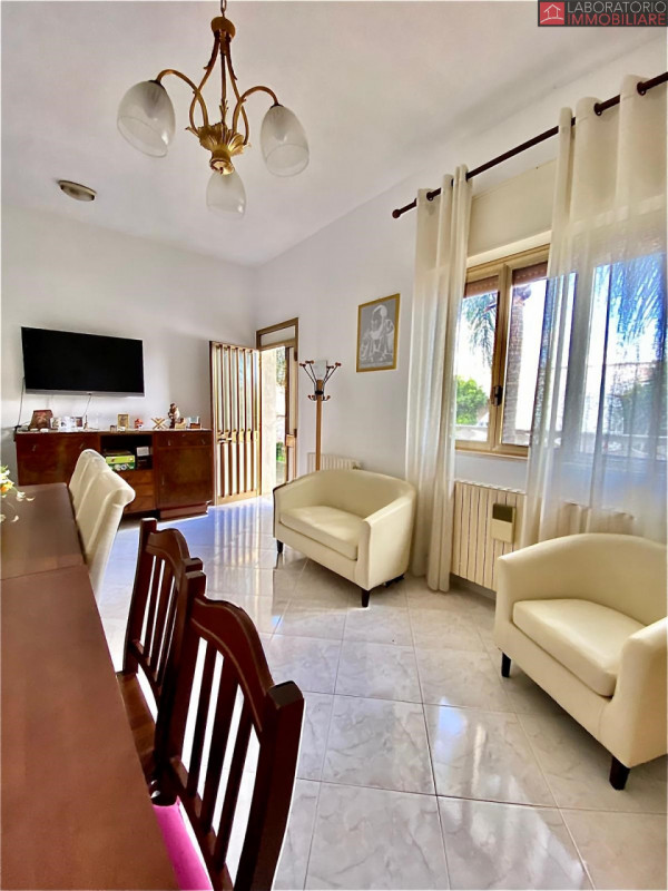 Immagine 15 di Casa indipendente in vendita  in Via Perugia a Lecce