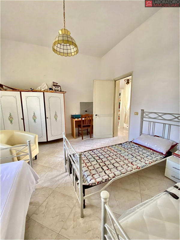 Immagine 25 di Casa indipendente in vendita  in Via Perugia a Lecce