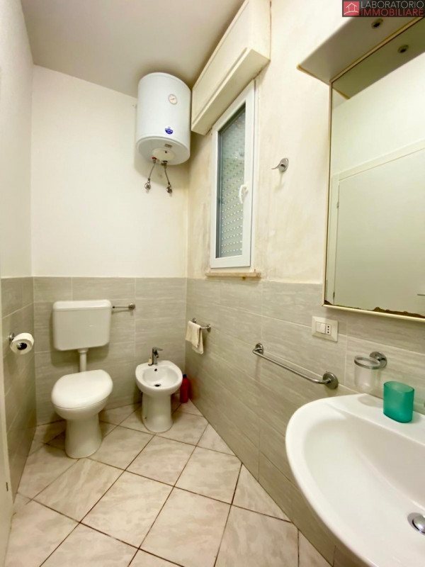 Immagine 30 di Casa indipendente in vendita  in Via Perugia a Lecce