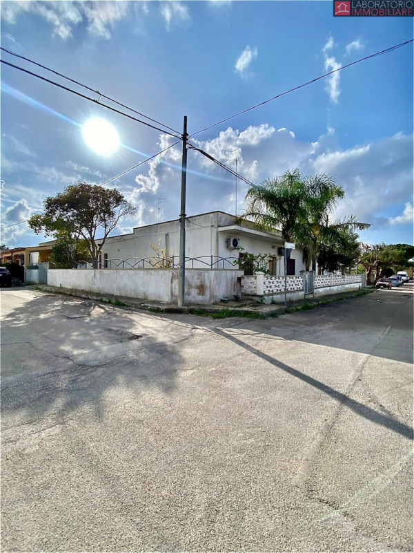 Immagine 33 di Casa indipendente in vendita  in Via Perugia a Lecce