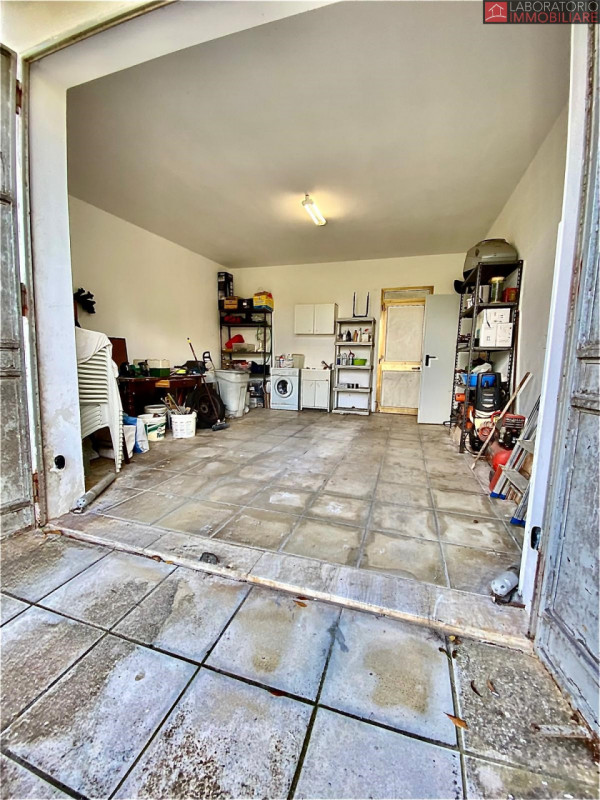 Immagine 35 di Casa indipendente in vendita  in Via Perugia a Lecce