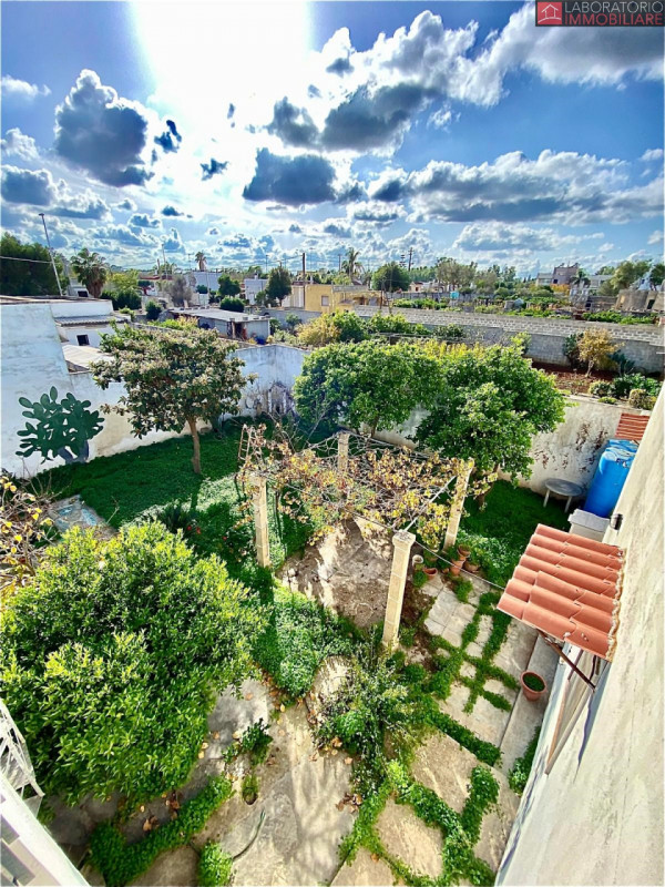 Immagine 37 di Casa indipendente in vendita  in Via Perugia a Lecce