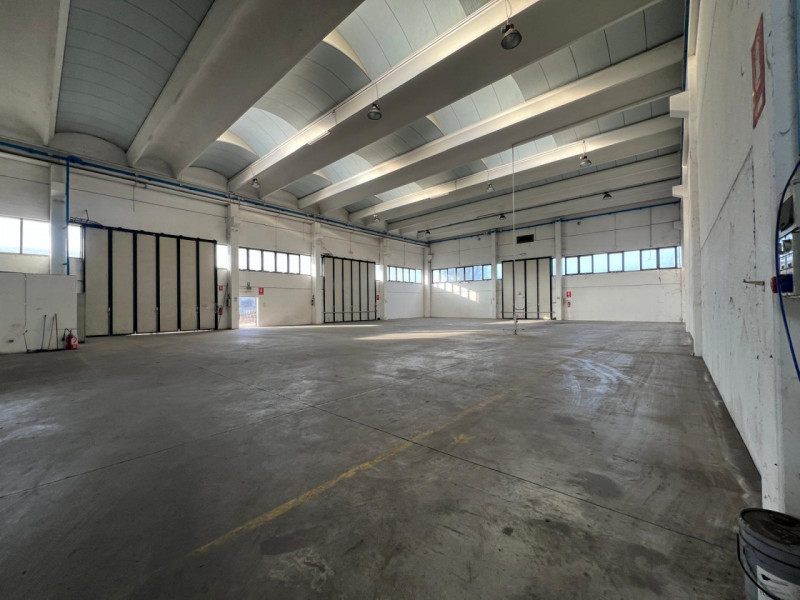 Immagine 2 di Capannone industriale in affitto  in Corso Venezia, 1 a San Bonifacio