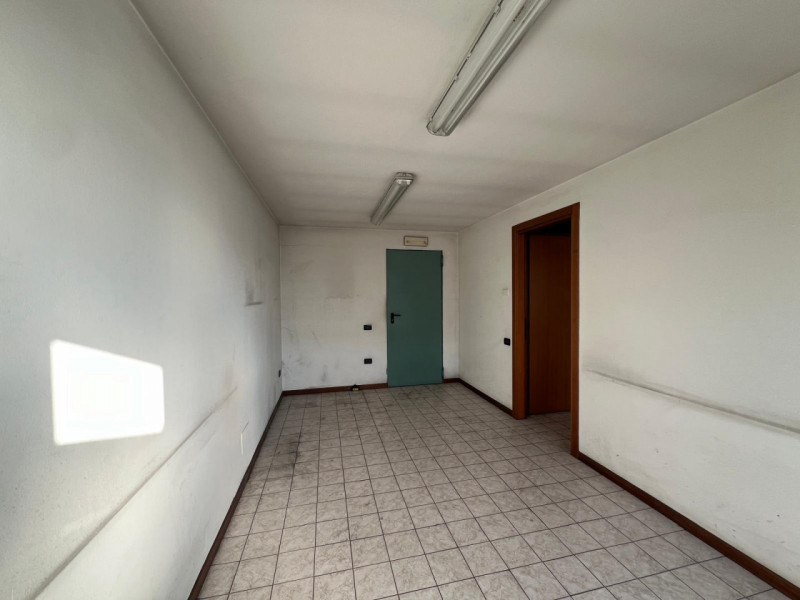 Immagine 8 di Capannone industriale in affitto  in Corso Venezia, 1 a San Bonifacio