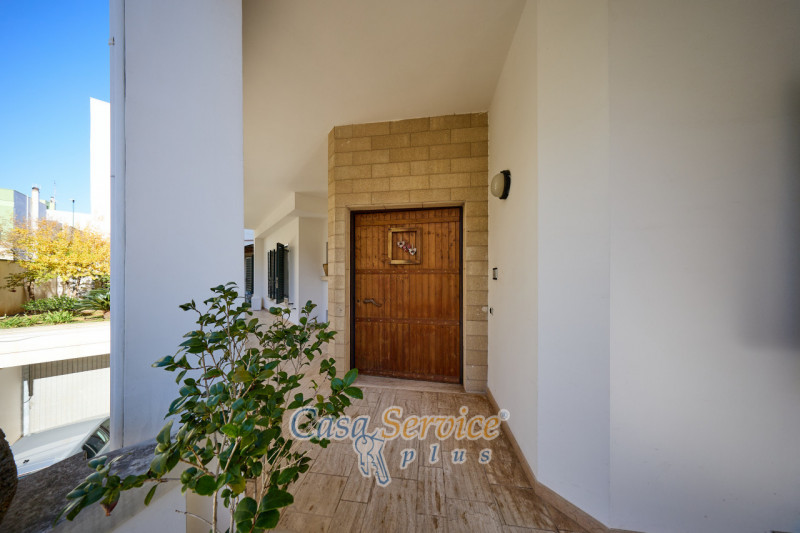 Immagine 4 di Attico in vendita  in Via Vespucci a Galatone