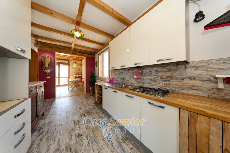 Immagine 8 di Attico in vendita  in Via Vespucci a Galatone