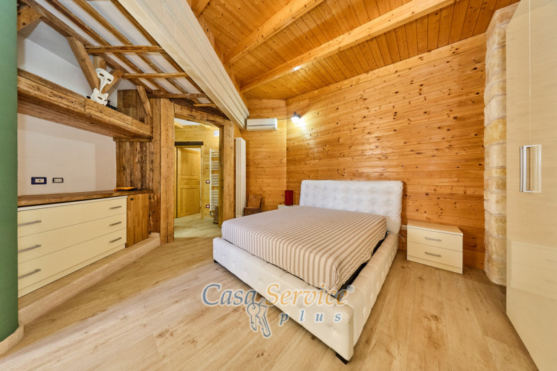 Immagine 12 di Attico in vendita  in Via Vespucci a Galatone