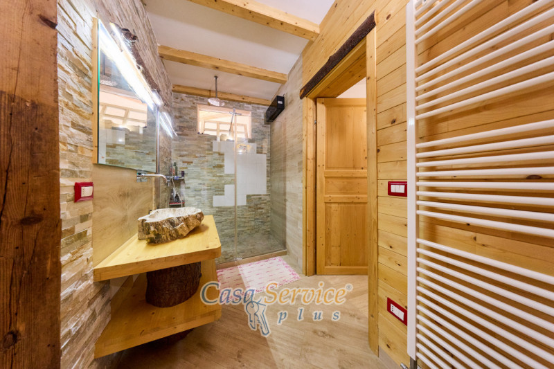 Immagine 30 di Attico in vendita  in Via Vespucci a Galatone