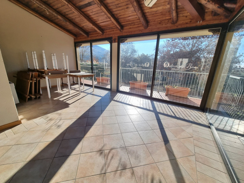 Immagine 10 di Attività commerciale in vendita  in piazzale orlandino calaon a Vo