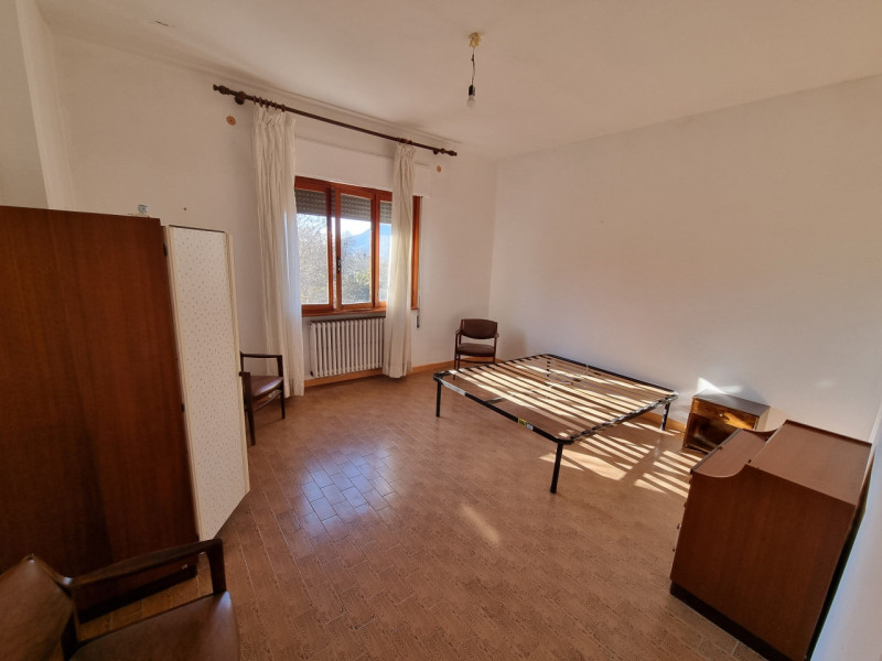 Immagine 30 di Attività commerciale in vendita  in piazzale orlandino calaon a Vo