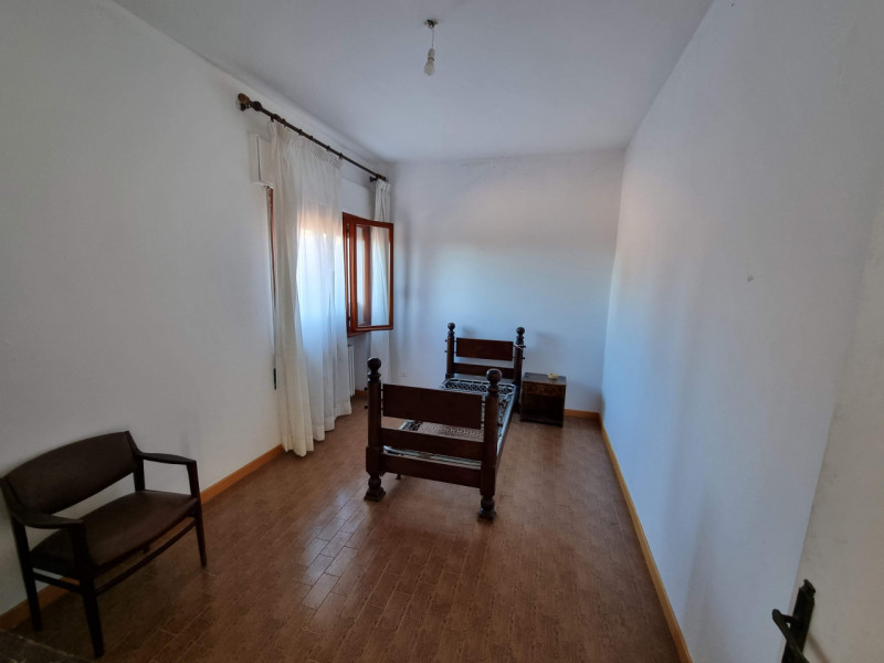 Immagine 34 di Attività commerciale in vendita  in piazzale orlandino calaon a Vo