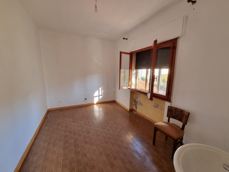 Immagine 36 di Attività commerciale in vendita  in piazzale orlandino calaon a Vo