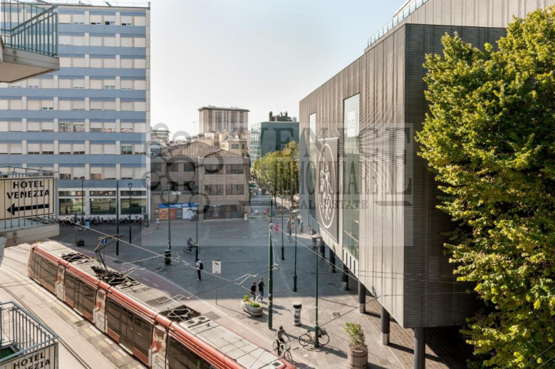 Immagine 1 di Attività commerciale in vendita  a Venezia