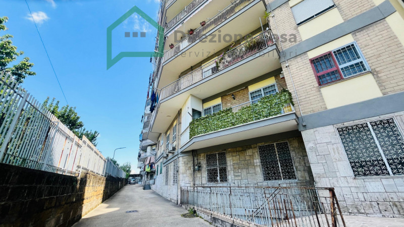 Immagine 1 di Appartamento in vendita  in VIA NAZIONALE DELLE PUGLIE a Casoria