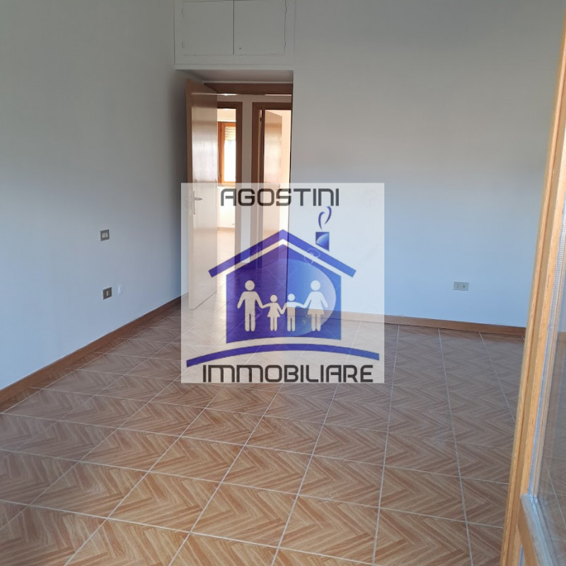 Immagine 3 di Appartamento in vendita  a Ascoli Piceno