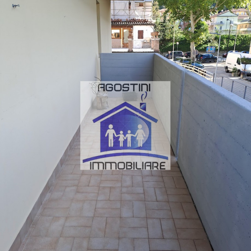 Immagine 4 di Appartamento in vendita  a Ascoli Piceno