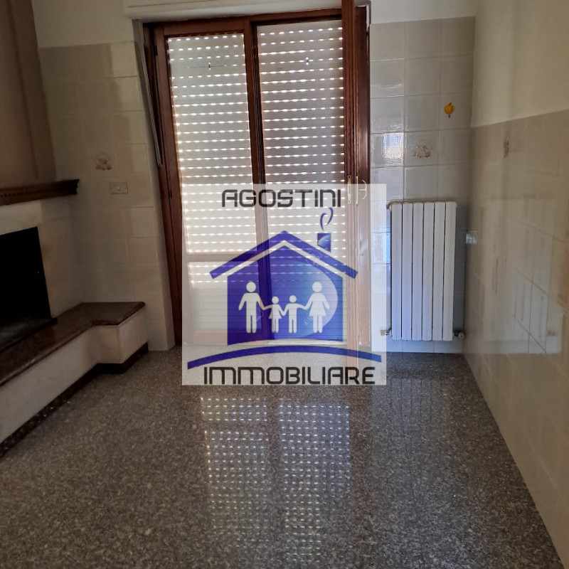 Immagine 16 di Appartamento in vendita  a Ascoli Piceno