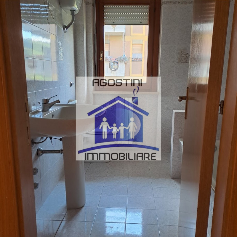 Immagine 19 di Appartamento in vendita  a Ascoli Piceno