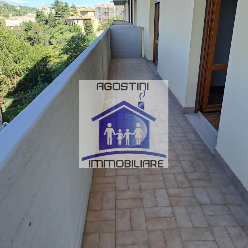 Immagine 24 di Appartamento in vendita  a Ascoli Piceno