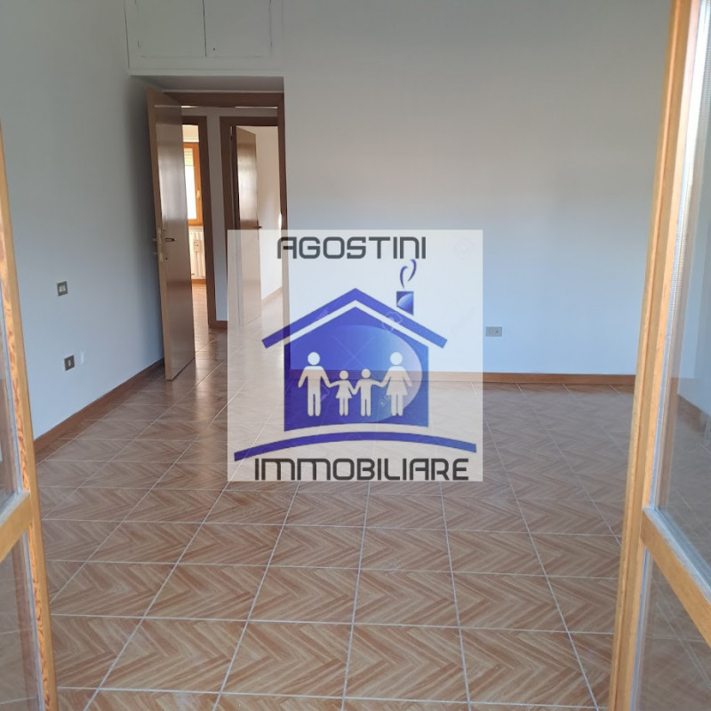 Immagine 25 di Appartamento in vendita  a Ascoli Piceno