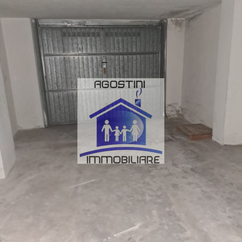 Immagine 29 di Appartamento in vendita  a Ascoli Piceno