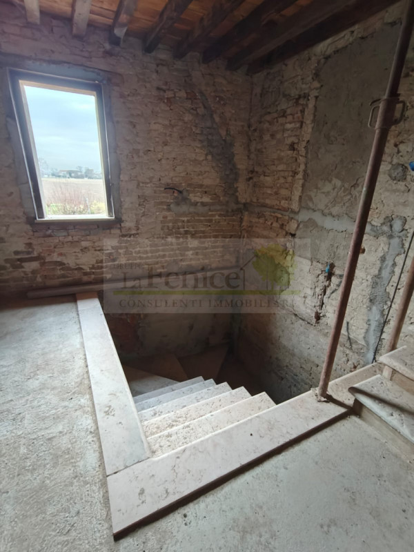 Immagine 5 di Rustico / casale in vendita  in strada villa a Castel Goffredo