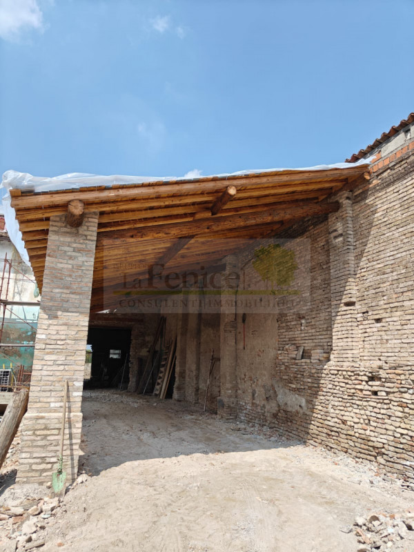 Immagine 10 di Rustico / casale in vendita  in strada villa a Castel Goffredo