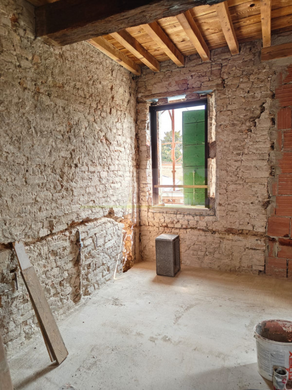 Immagine 18 di Rustico / casale in vendita  in strada villa a Castel Goffredo