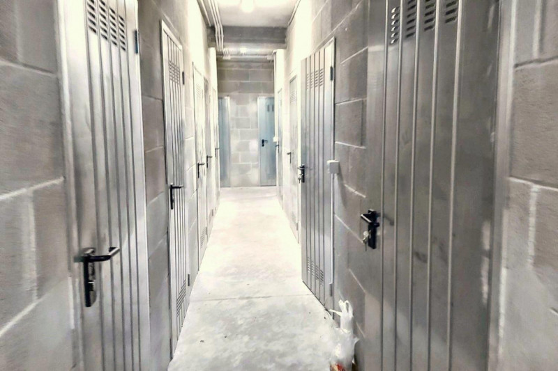 Immagine 4 di Appartamento in vendita  in Via Vittorio De Sica, N. 5-7 a Fiumicino